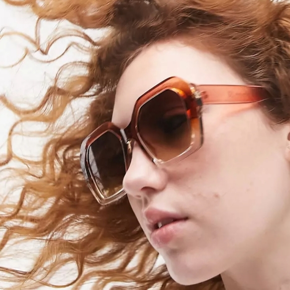 Topshop curved square sunglasses in pink - Picture 2 of 11